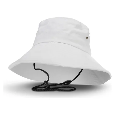 Yuma Bucket Hat in white